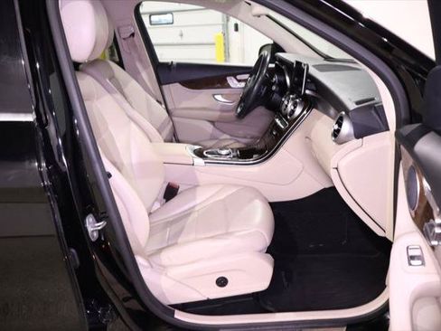 Used 2019 Mercedes-Benz GLC 300 image 32