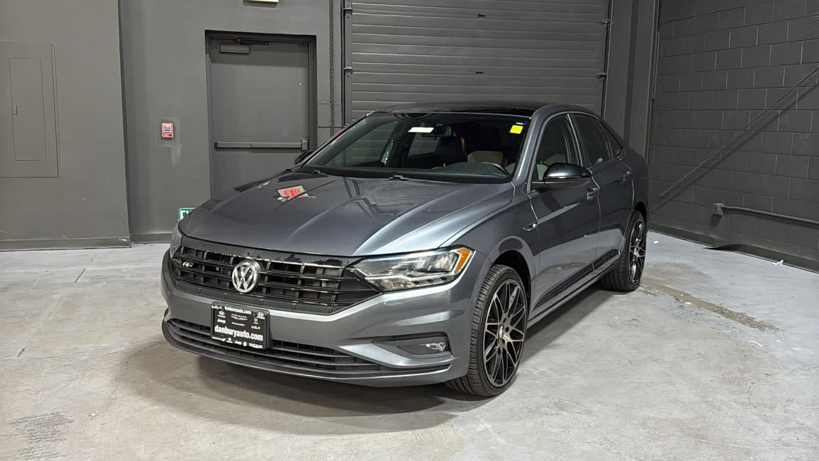 Used 2019 Volkswagen Jetta R-Line FWD image 3