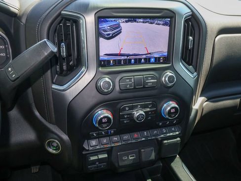 Used 2023 GMC Sierra 2500 Denali w/ Denali Ultimate Package AWD/4WD image 20
