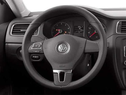 Used 2014 Volkswagen Jetta S image 6