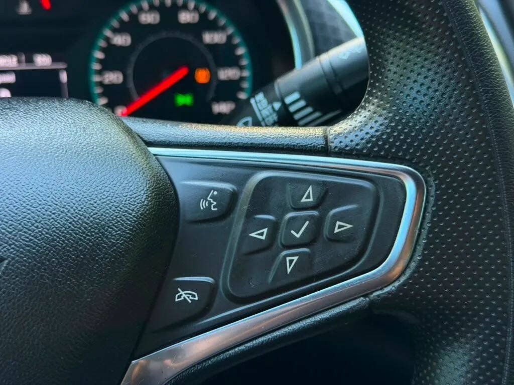 Used 2019 Chevrolet Malibu LT FWD image 14