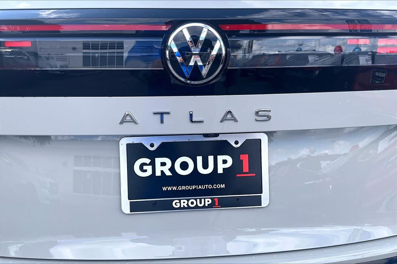 New 2027 Volkswagen Atlas SE FWD image 15