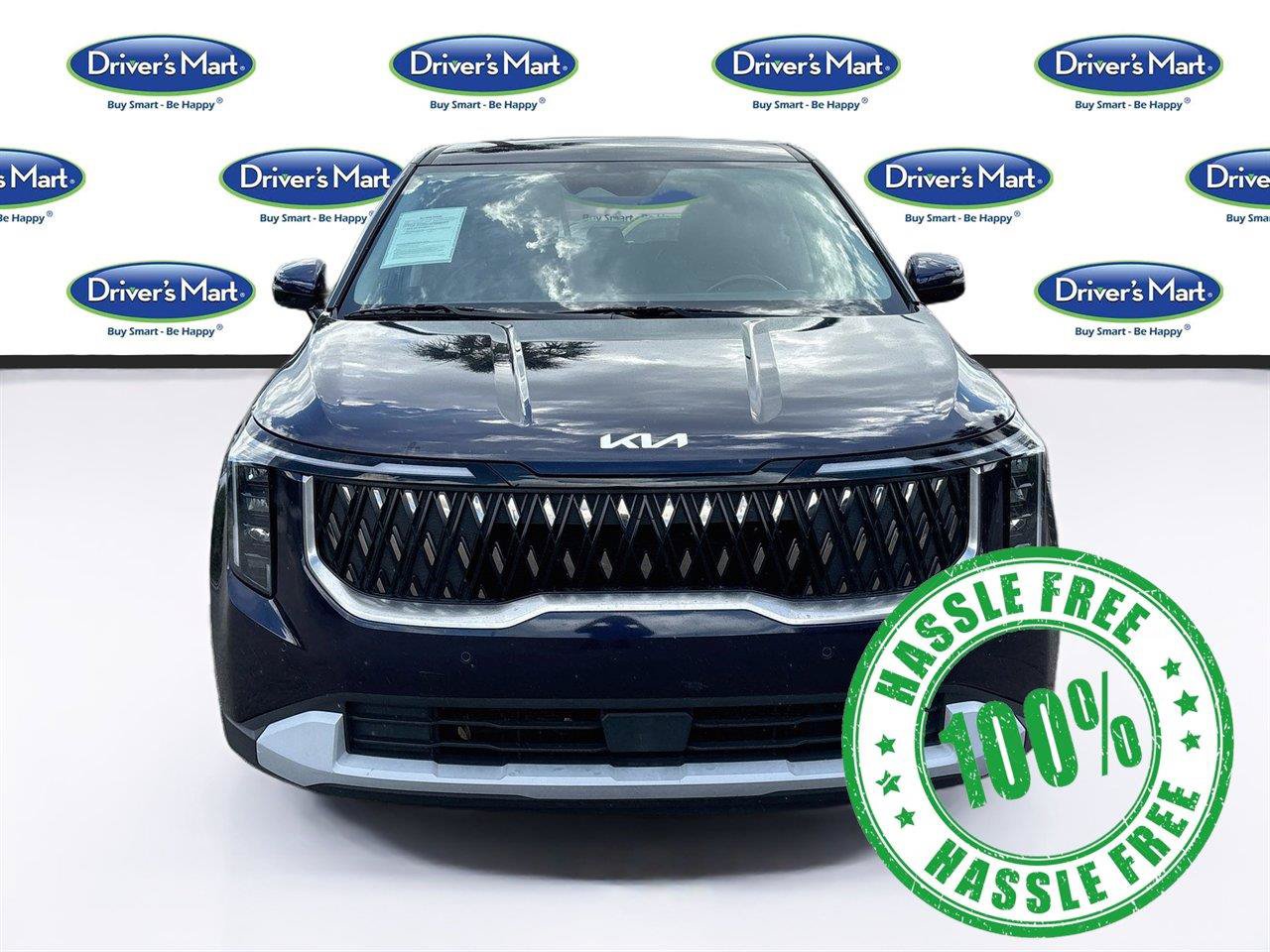 Used 2025 Kia Carnival FWD image 2