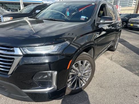 Used 2023 Chevrolet Traverse Premier image 4