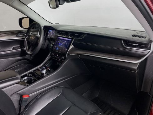 Used 2023 Jeep Grand Cherokee Limited image 31