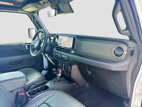 Used 2024 Jeep Wrangler High Altitude AWD/4WD image 14