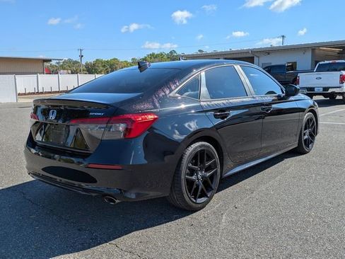 Used 2022 Honda Civic Sport image 3