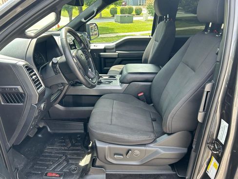 Used 2016 Ford F150 XLT w/ Equipment Group 302A Luxury AWD/4WD image 11