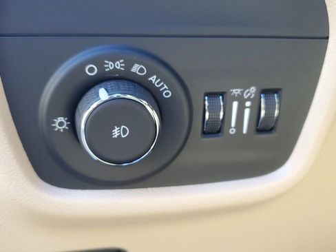 New 2025 Jeep Grand Cherokee L Limited w/ Black Appearance Package image 23