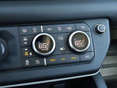 Used 2024 Land Rover Defender 110 S AWD/4WD image 25