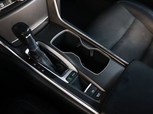 Used 2018 Honda Accord Sport image 39