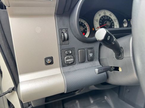 Used 2014 Toyota FJ Cruiser 4WD w/ Upgrade Package image 24