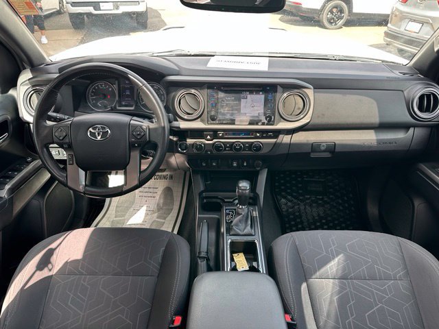 Used 2016 Toyota Tacoma TRD Sport AWD/4WD image 14