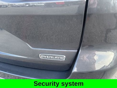 Used 2023 Jeep Grand Cherokee Overland AWD/4WD image 6