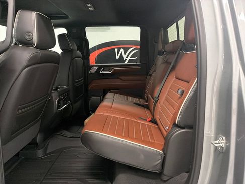 New 2026 GMC Sierra 3500 Denali Ultimate AWD/4WD image 13