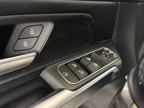 Used 2023 Mercedes-Benz GLB 250 image 20