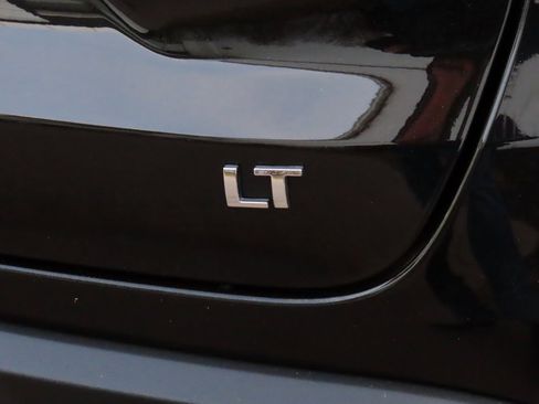 Used 2025 Chevrolet Trax LT w/ LT Convenience Package image 15