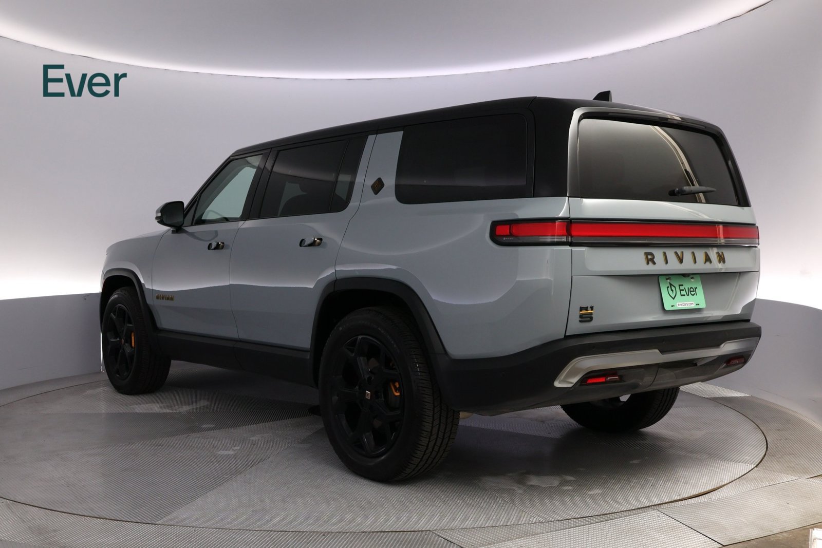 Used 2023 Rivian R1S Adventure Quad AWD/4WD image 17