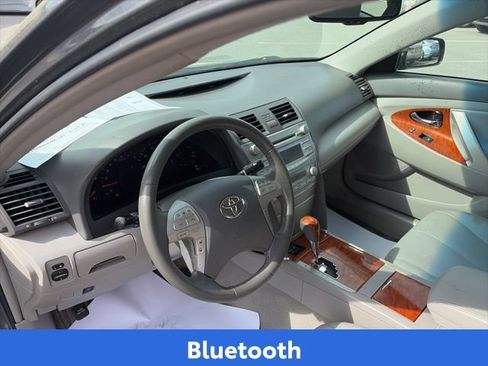 Used 2011 Toyota Camry XLE w/ XLE Extra-Value Pkg #2 FWD image 10