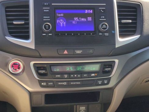 Used 2017 Honda Ridgeline RTS image 19