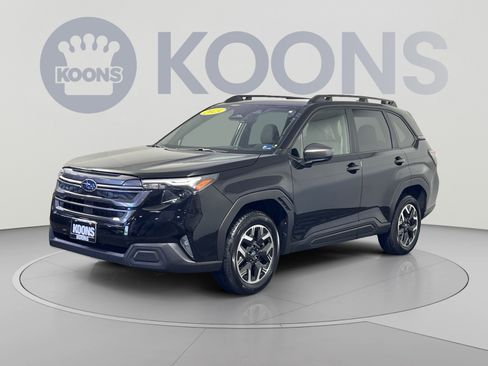 Used 2025 Subaru Forester Premium w/ Convenience Package #1 AWD/4WD image 5