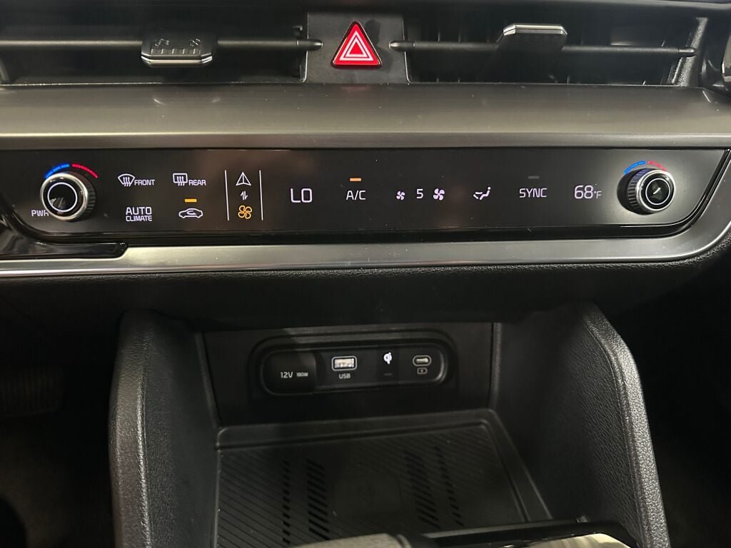 Used 2023 Kia Sportage EX FWD image 15