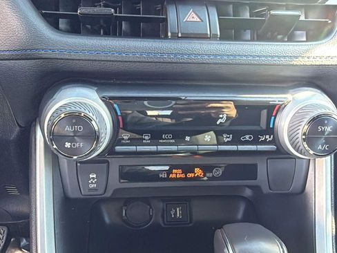 Certified 2025 Toyota RAV4 SE image 16