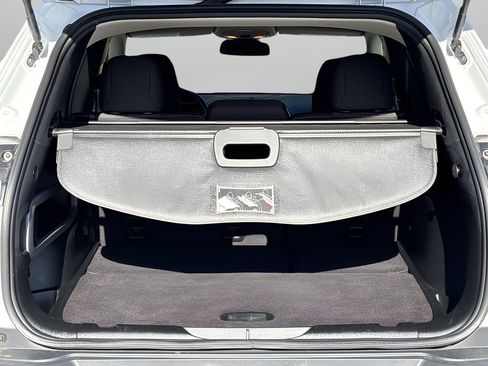 Used 2018 Jeep Cherokee Latitude w/ Safety Group image 8