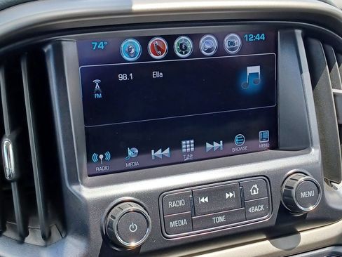 Used 2018 Chevrolet Colorado Z71 AWD/4WD image 19
