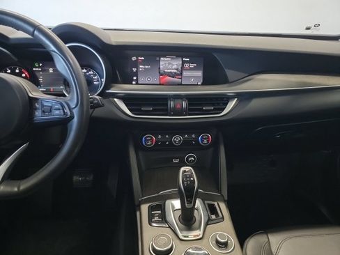 Used 2021 Alfa Romeo Stelvio Ti AWD/4WD image 20