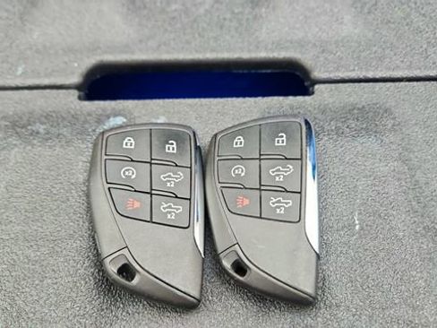 Used 2025 Chevrolet Silverado EV RST image 63