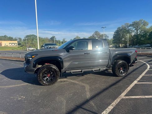 Certified 2024 Toyota Tacoma TRD Pro AWD/4WD image 36