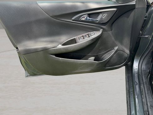 Used 2018 Chevrolet Malibu LS FWD image 15