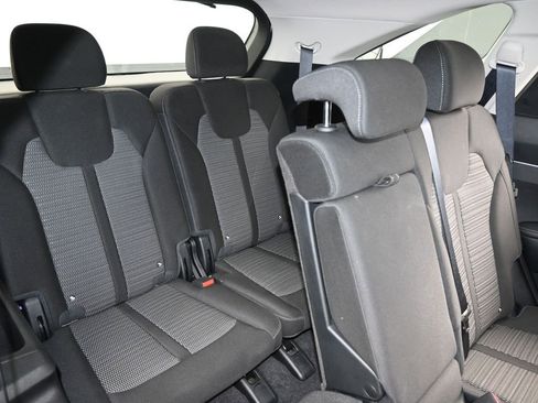 Used 2024 Kia Sorento LX image 42