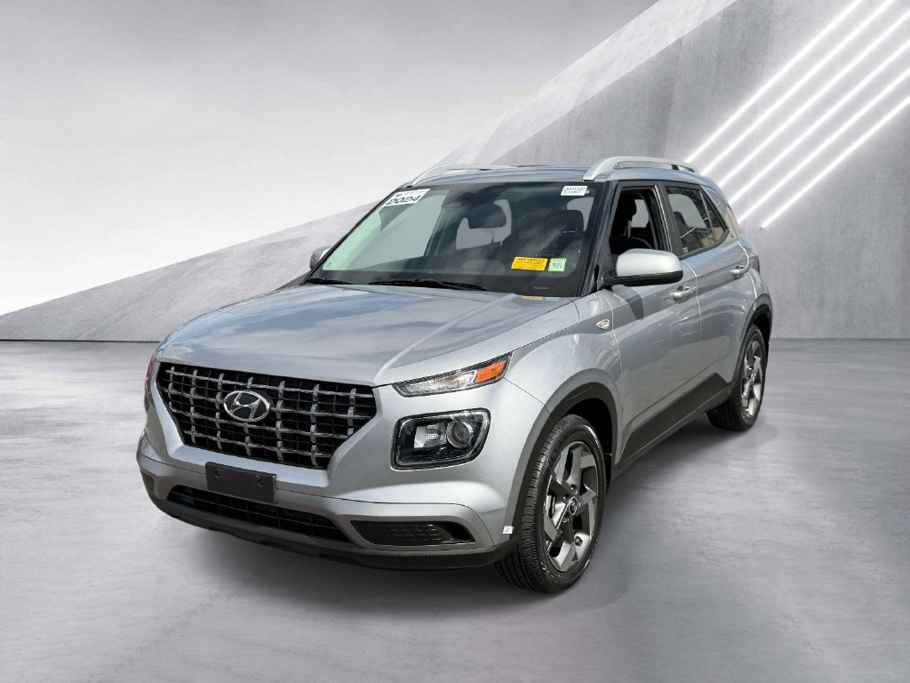 Certified 2024 Hyundai Venue SEL FWD image 4