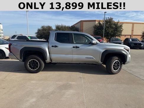 Used 2024 Toyota Tacoma TRD Off-Road image 2