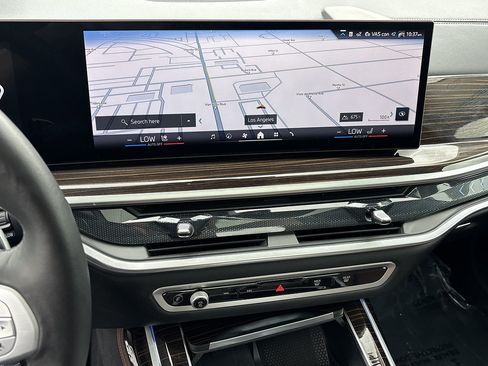 Used 2026 BMW X7 xDrive40i AWD/4WD image 18