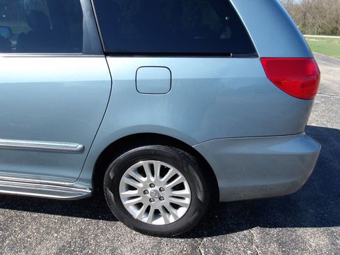 Used 2008 Toyota Sienna XLE Limited image 43