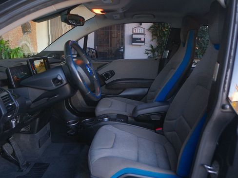 Used 2017 BMW i3 w/ Range Extender image 11