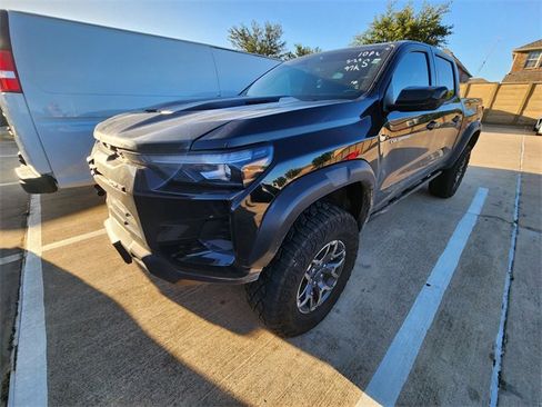 Used 2025 Chevrolet Colorado ZR2 AWD/4WD image 3