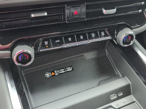 New 2026 Chevrolet Suburban LT w/ Comfort Package image 30