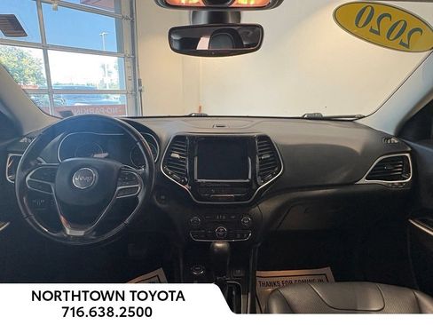 Used 2020 Jeep Cherokee Limited AWD/4WD image 18