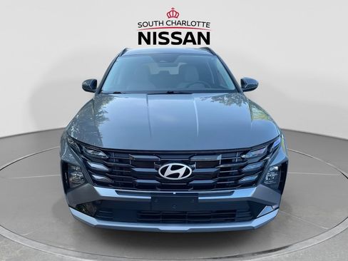 Used 2025 Hyundai Tucson SEL FWD image 2