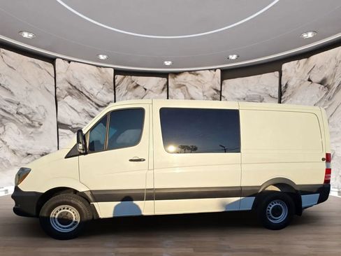 Used 2017 Mercedes-Benz Sprinter 2500 image 6