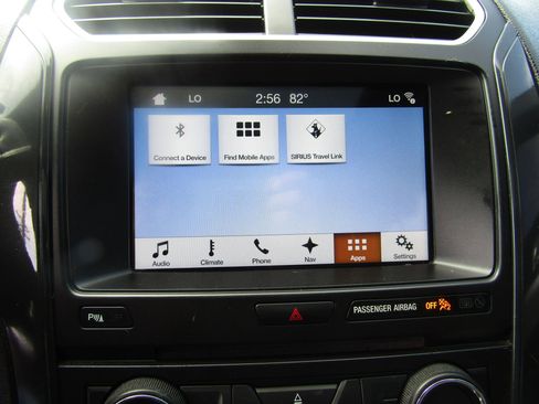 Used 2017 Ford Explorer XLT w/ Equipment Group 202A image 30