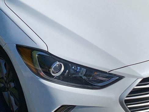 Used 2018 Hyundai Elantra Value Edition FWD image 4