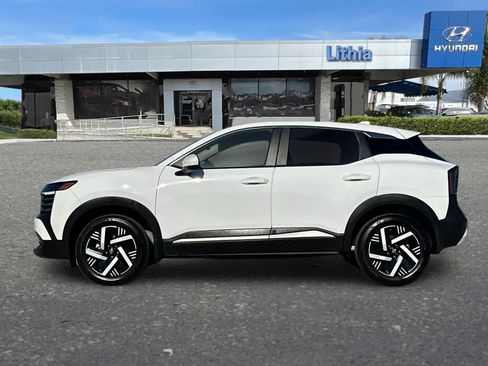 Used 2025 Nissan Kicks SV FWD image 6