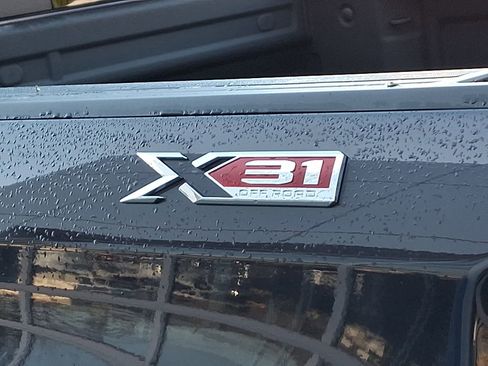 Used 2022 GMC Sierra 1500 SLT w/ SLT Premium Plus Package image 30