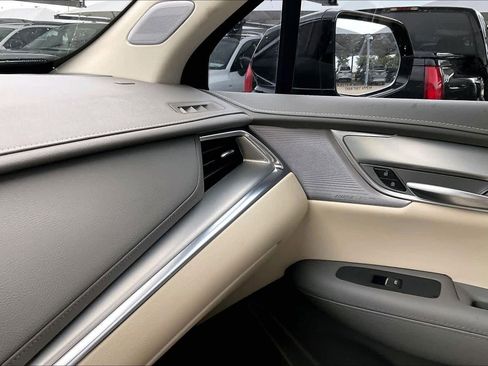 Used 2025 Cadillac XT5 Premium Luxury w/ LPO, Floor Liner Package FWD image 31