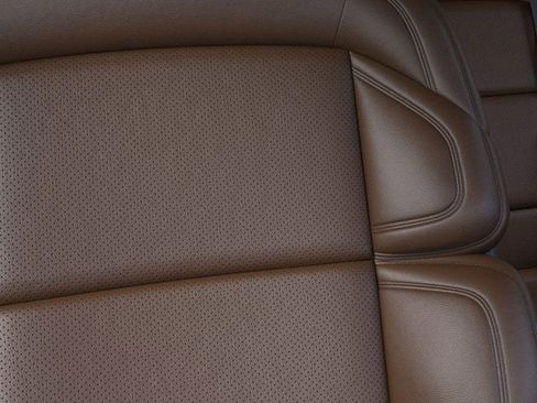 New 2025 Lincoln Navigator Reserve image 16